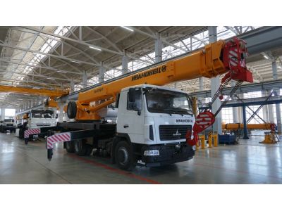 Автокран КС-45717А-1Р