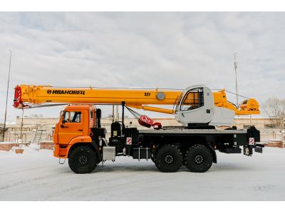 Автокран КС-55717К-3 Air